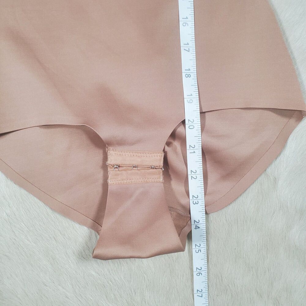 Strm Line Women’s Bodysuit Small Nude Shapewear Seamless - Picture 7 of 7